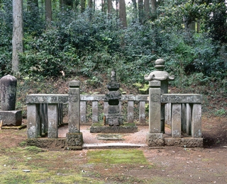 光厳寺高増墓地.jpg