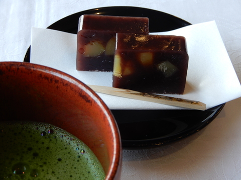 抹茶と栗の小倉羊羹