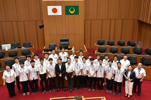 議場見学2（大田原高校）